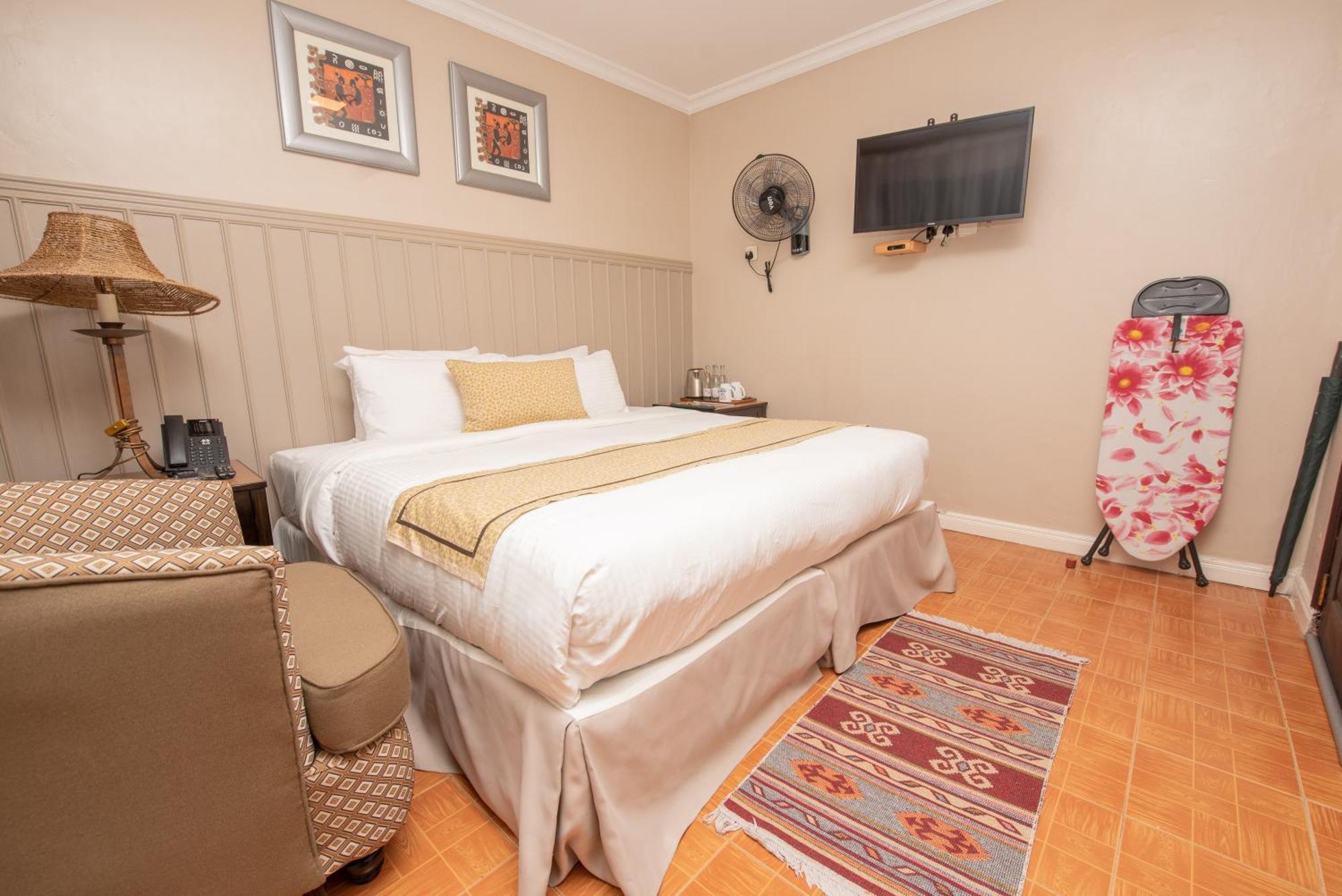 Cozy Stead Hotel Nairobi Exterior photo