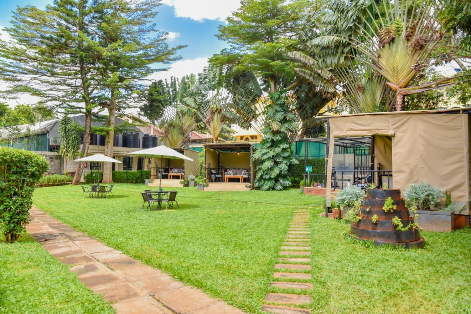 Cozy Stead Hotel Nairobi Exterior photo