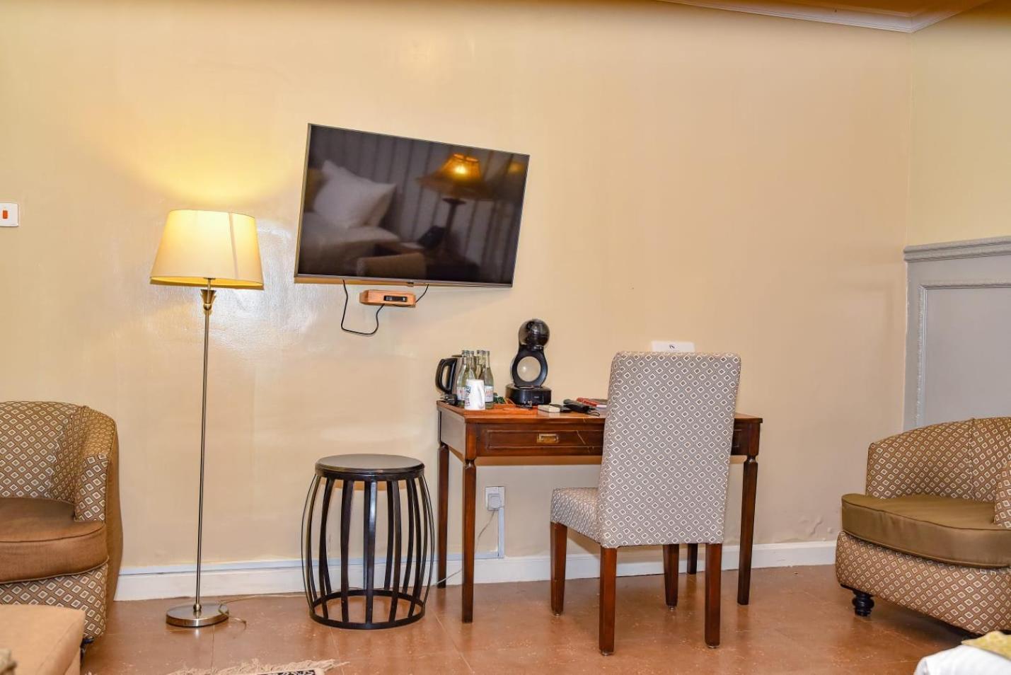 Cozy Stead Hotel Nairobi Exterior photo