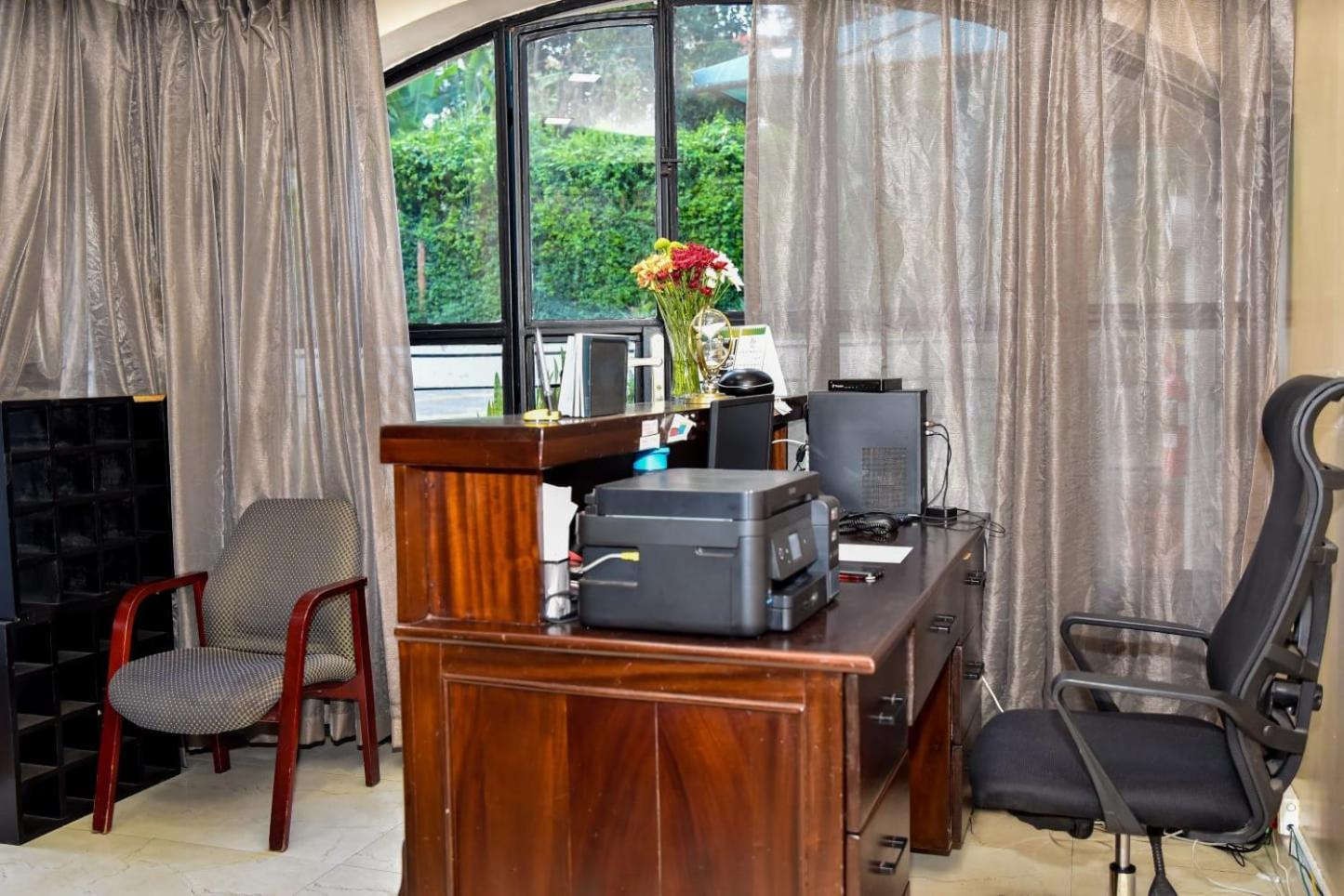 Cozy Stead Hotel Nairobi Exterior photo