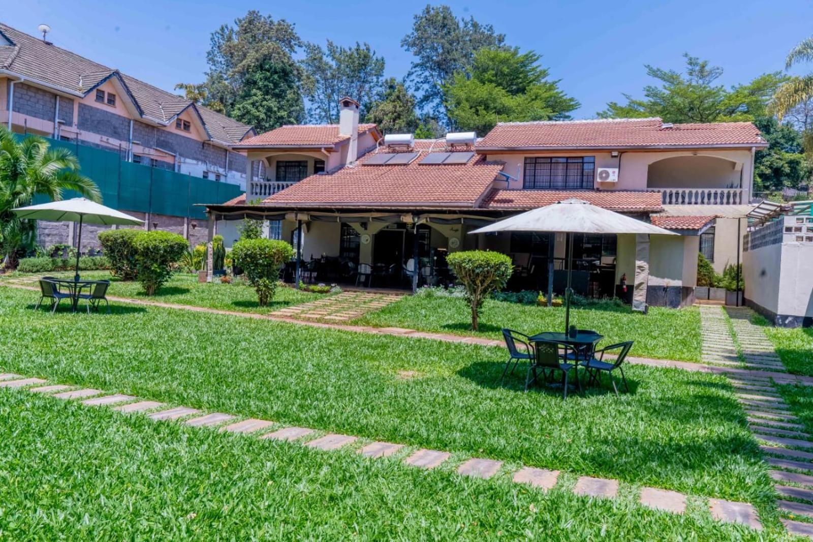 Cozy Stead Hotel Nairobi Exterior photo